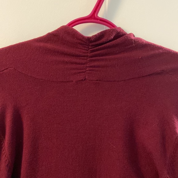 Nice Burgundy Sweater. - Picture 7 of 7